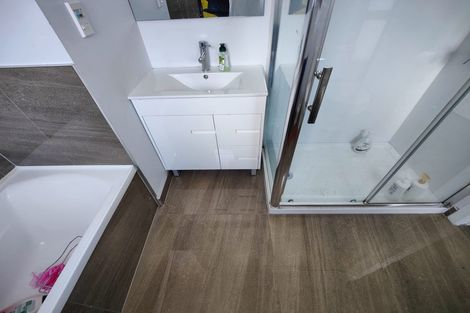 Photo of property in 2/23 Porchester Road, Papakura, 2110