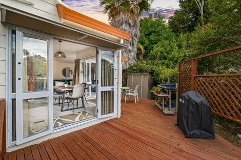 Photo of property in 2/26 Beaudine Avenue, Glenfield, Auckland, 0629