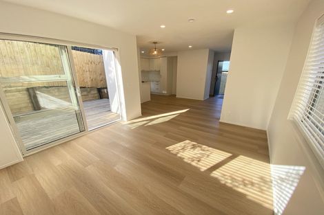 Photo of property in 119b Lynn Road, Bayview, Auckland, 0629