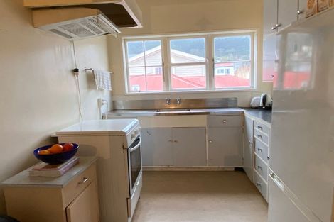 Photo of property in 4 Levy Street, Mount Victoria, Wellington, 6011