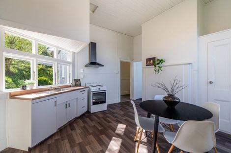 Photo of property in 16a-b Johnston Street, Gore, 9710