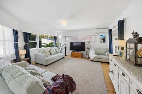 Photo of property in 34 Marlborough Avenue, Glenfield, Auckland, 0629