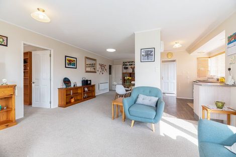 Photo of property in 2/39 Mcleod Road, Henderson, Auckland, 0612