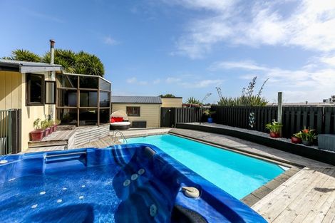 Photo of property in 17 Oleander Place, Bell Block, New Plymouth, 4312