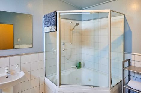 Photo of property in 30 Ferry Road, Days Bay, Lower Hutt, 5013