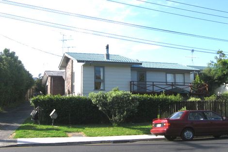 Photo of property in 1/93 Diana Drive, Glenfield, Auckland, 0627