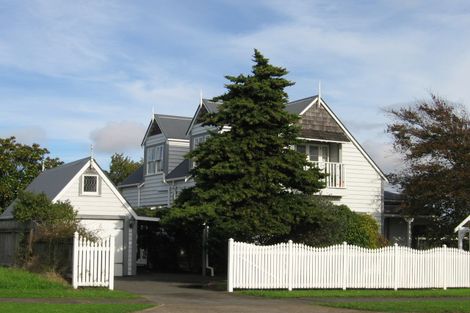 Photo of property in 46 Bradbury Road, Botany Downs, Auckland, 2010