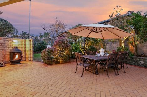 Photo of property in 12 San Jose Rise, Shamrock Park, Auckland, 2016