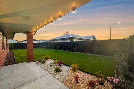 Photo of property in 8 Reserve Close, Woolston, Christchurch, 8062