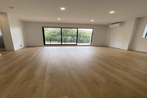 Photo of property in 32d Potter Avenue, Northcote, Auckland, 0627