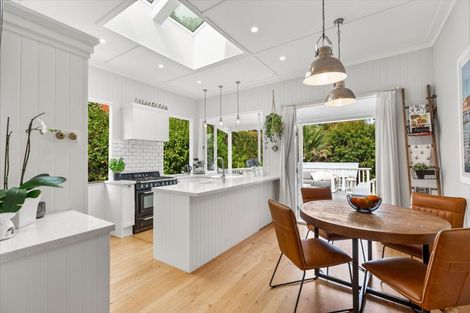 Photo of property in 23 Ewen Alison Avenue, Devonport, Auckland, 0624