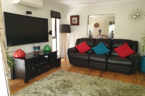 Photo of property in 73b Hillwell Drive, Henderson, Auckland, 0612