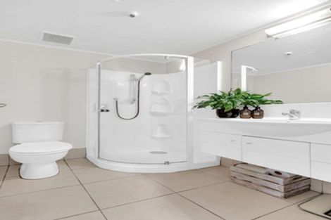 Photo of property in Beachpoint Apartments, 2/5 West End Road, Ohope, 3121