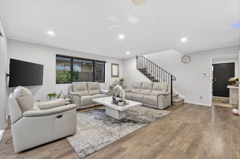 Photo of property in 10 Yatterina Avenue, Takanini, 2112