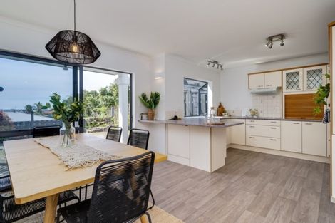 Photo of property in 198 Waitaha Road, Welcome Bay, Tauranga, 3112