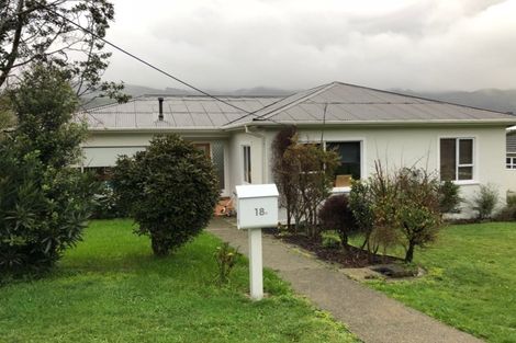 Photo of property in 18b South Street, Tawa, Wellington, 5028