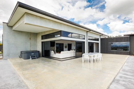 Photo of property in 50 Branksome Place, Aokautere, Palmerston North, 4471