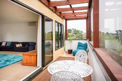 Photo of property in 8 Ruapehu Drive, Fitzherbert, Palmerston North, 4410