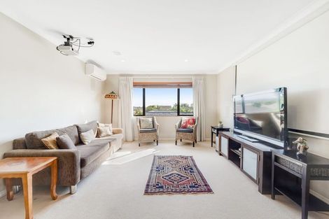 Photo of property in 6 Cherrywood Crescent, Northpark, Auckland, 2013