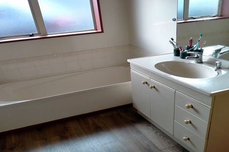 Photo of property in 2/36 Lyndon Street, Riccarton, Christchurch, 8041