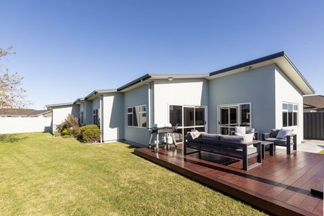 Photo of property in 5 Waitaki Way, Poraiti, Napier, 4112