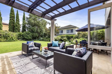 Photo of property in 10 Quedley Court, Eastern Beach, Auckland, 2012