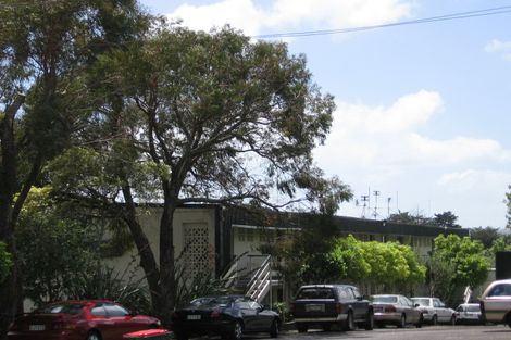 Photo of property in 11/32 Blockhouse Bay Road, Avondale, Auckland, 1026