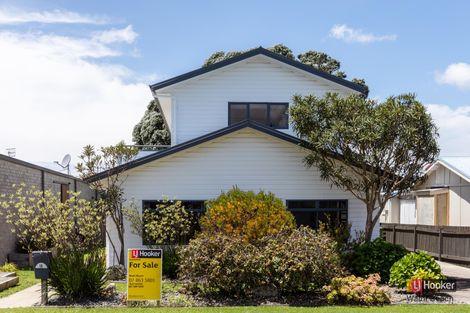 Photo of property in 10 Marine Avenue, Waihi Beach, 3611