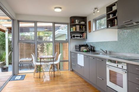 Photo of property in 9 Malcolm Street, Martinborough, 5711