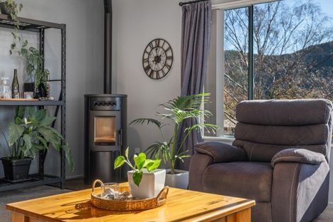 Photo of property in 90 Moana View Road, Waikawa, Picton, 7220