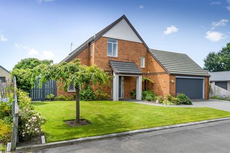 Photo of property in 33 Acorn Close, Waltham, Christchurch, 8023