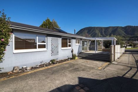 Photo of property in 54c Devon Street, Picton, 7220