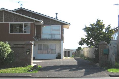 Photo of property in 4184 Great North Road, Glendene, Auckland, 0602