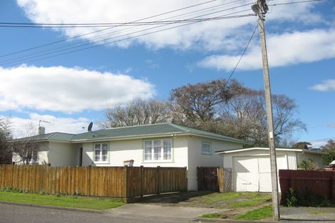 Photo of property in 6 Daniell Street, Bulls, 4818