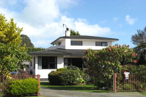 Photo of property in 176 Roslyn Road, Levin, 5510