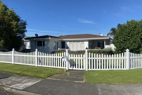 Photo of property in 1 Chester Place, Taradale, Napier, 4112