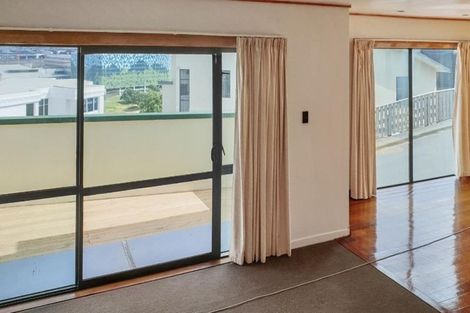 Photo of property in 1 Bunker Way, Strathmore Park, Wellington, 6022