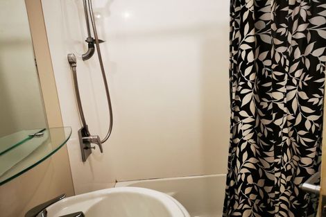 Photo of property in 12/12 Nikau Street, Eden Terrace, Auckland, 1021