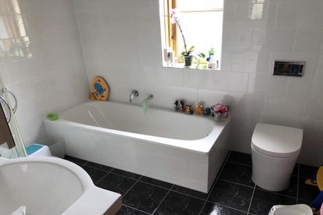 Photo of property in 17 Campbell Terrace, Petone, Lower Hutt, 5012