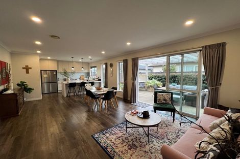 Photo of property in 14 Paso Fino Crescent, Karaka, Papakura, 2113