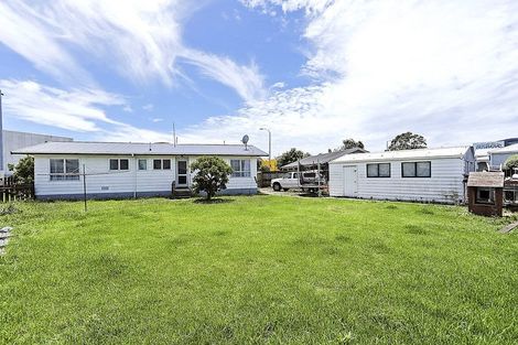 Photo of property in 16 Girven Road, Mount Maunganui, 3116