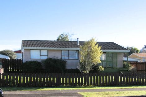 Photo of property in 32 Lindsay Crescent, Nawton, Hamilton, 3200