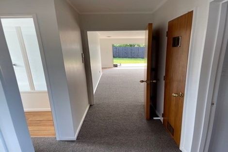 Photo of property in 10/116 Titirangi Road, New Lynn, Auckland, 0600