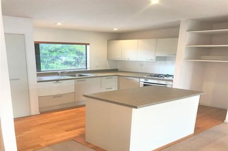 Photo of property in 8g Arotau Place, Grafton, Auckland, 1023