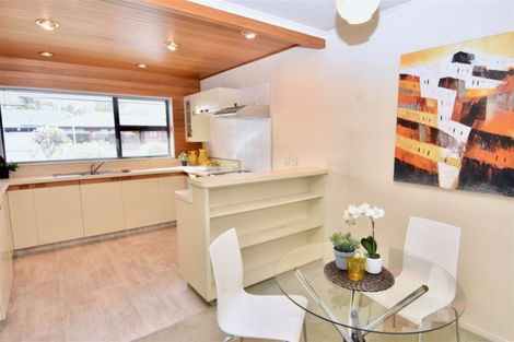 Photo of property in 2/1 Thorrington Road, Cashmere, Christchurch, 8022