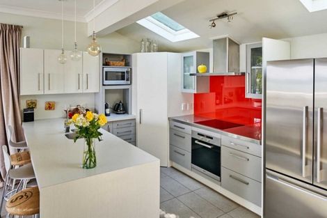 Photo of property in 3 Mackenzie Road, Eastbourne, Lower Hutt, 5013