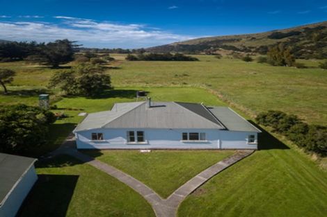Photo of property in 20 Chorlton Road, Okains Bay, 7583