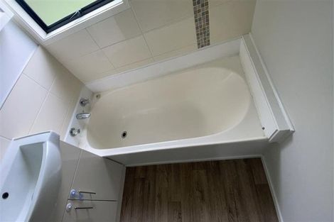 Photo of property in 12 Lorena Place, West Harbour, Auckland, 0618