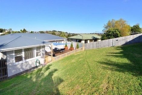 Photo of property in 17 Springtime Crescent, Stanmore Bay, Whangaparaoa, 0932