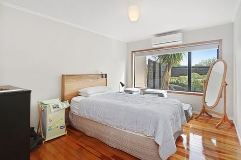 Photo of property in 164 Browns Bay Road, Murrays Bay, Auckland, 0630